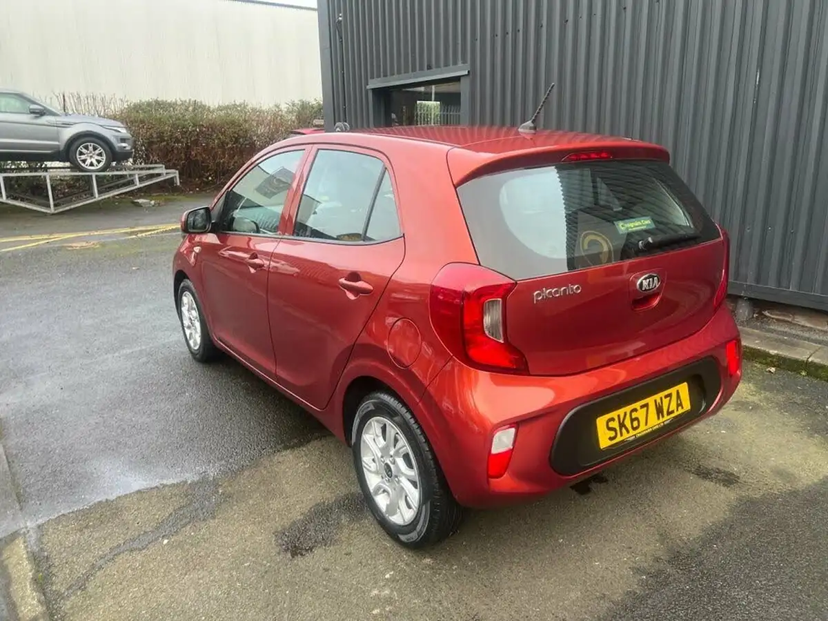 2017-kia-picanto-10-2-big-12