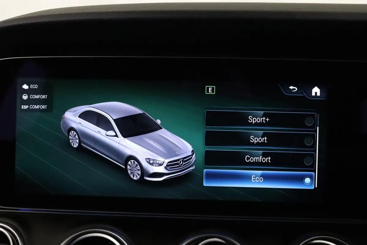 2022-mercedes-benz-e-class-20-e200-amg-line-211ps-saloon-4d-big-40