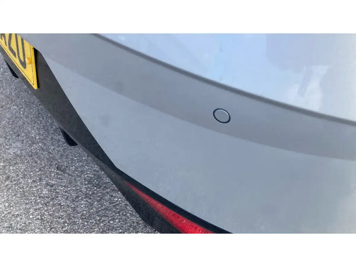 2022-hyundai-i20-10-t-gdi-premium-eclutch-imt-big-20