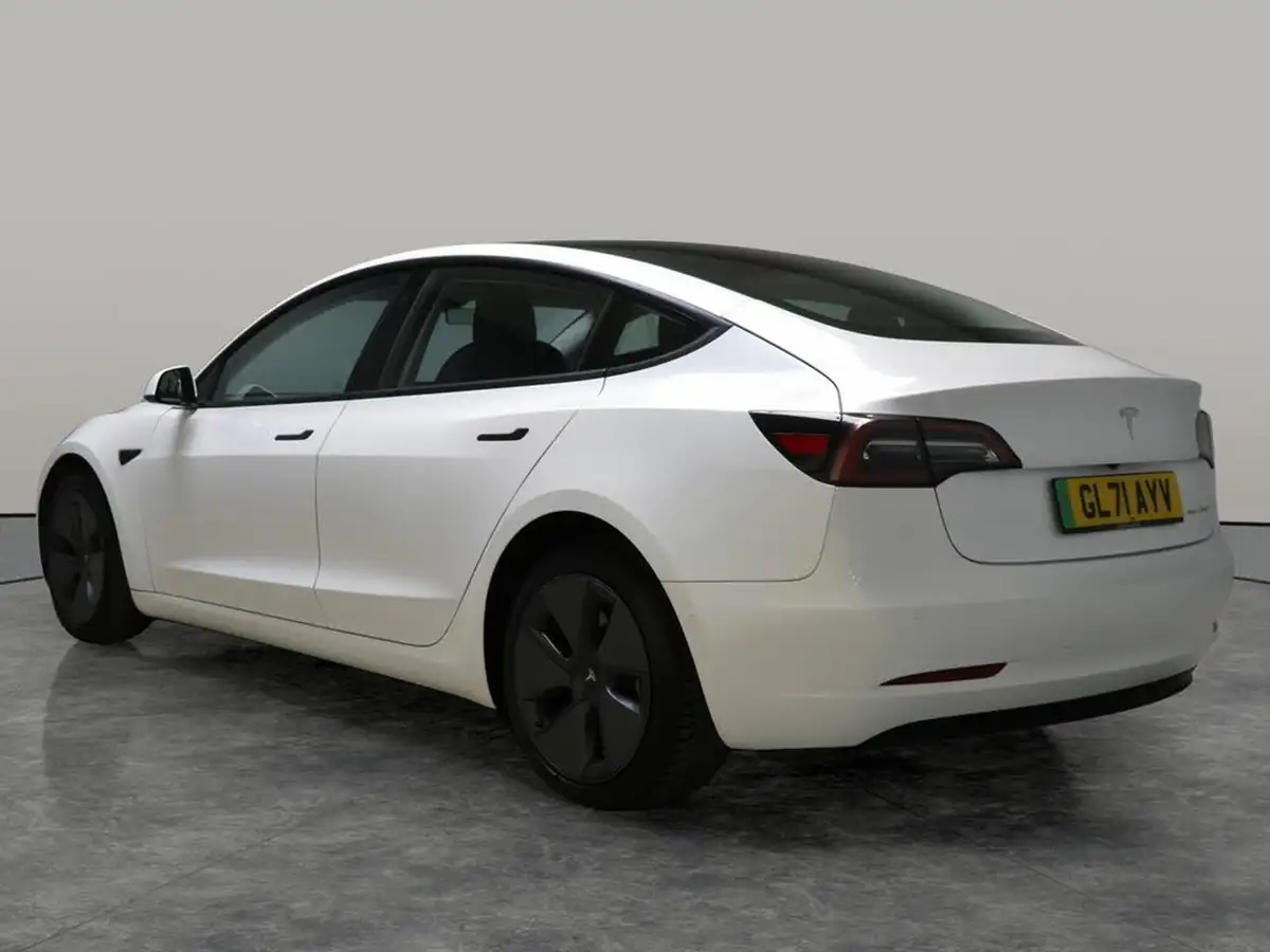 2021-tesla-model-3-e-long-range-awd-big-15