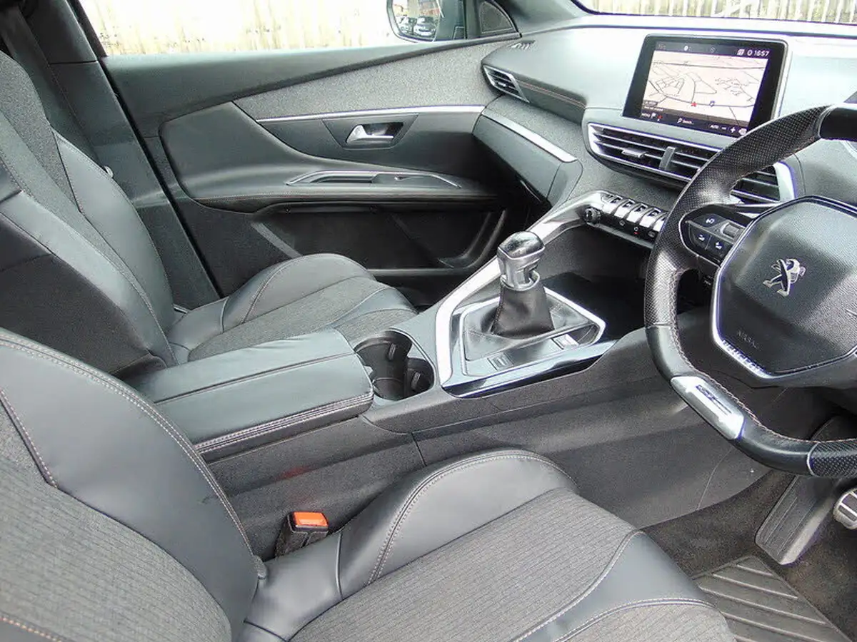 2017-peugeot-3008-suv-16-bluehdi-gt-line-big-22