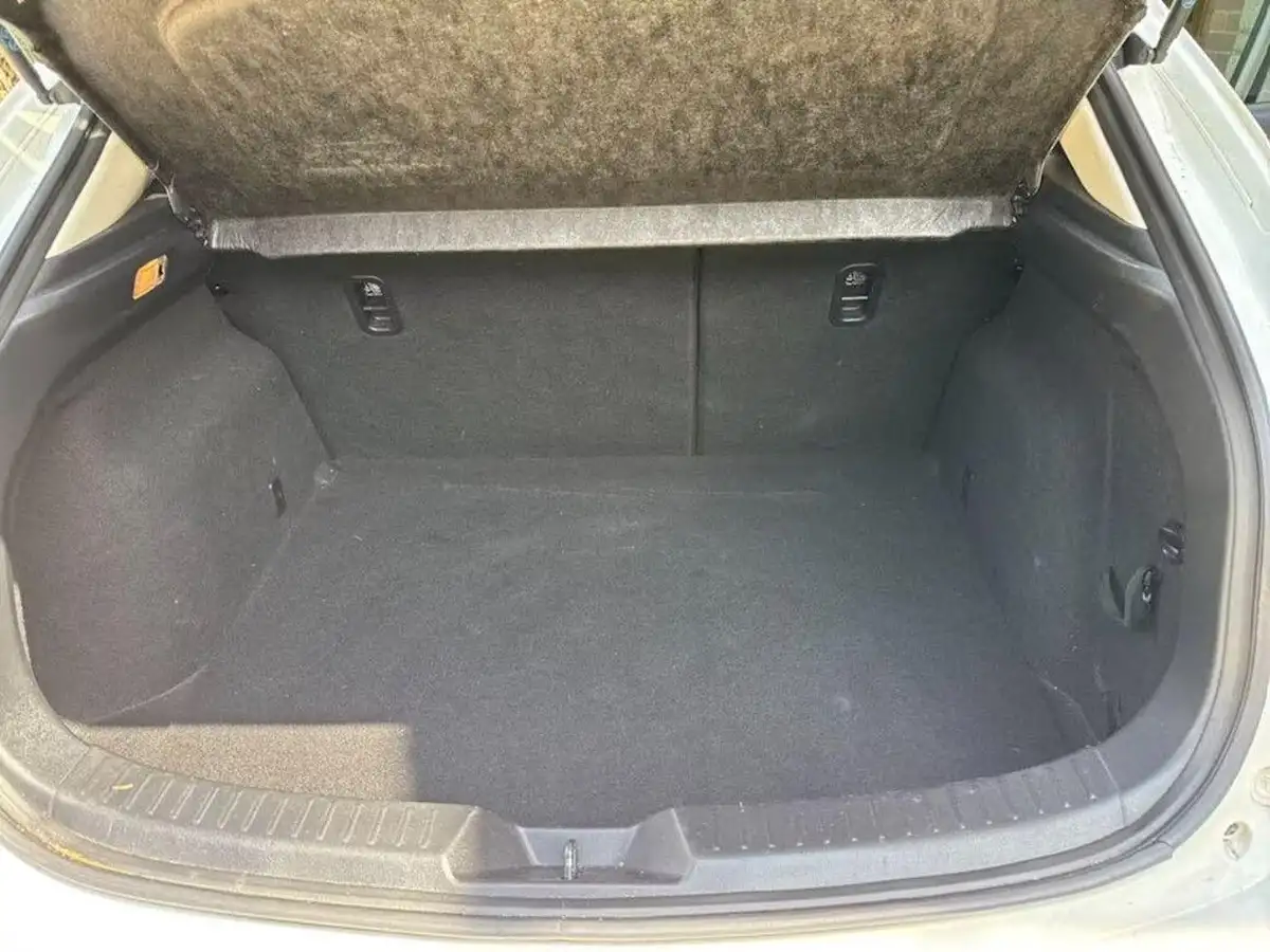 2015-mazda-mazda3-20-sport-nav-120ps-hatchback-5d-auto-big-7