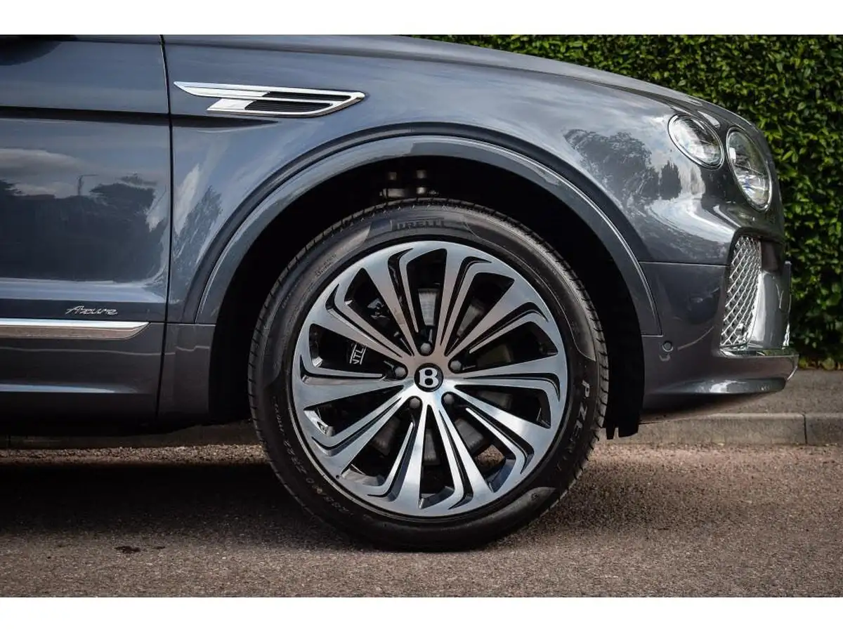 2025-bentley-bentayga-big-5