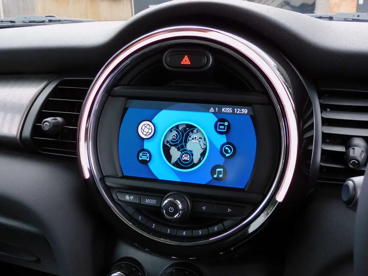 2020-mini-cooper-20-cooper-s-exclusive-189bhp-hatchback-3d-auto-big-38