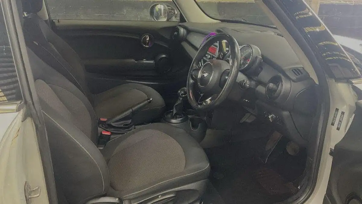 2014-mini-cooper-15-cooper-3d-auto-big-6