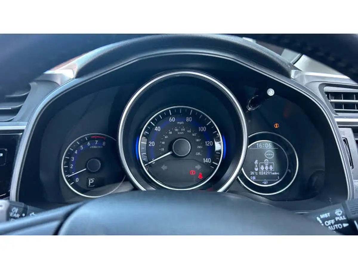 2019-honda-jazz-13-i-vtec-ex-navi-cvt-big-10