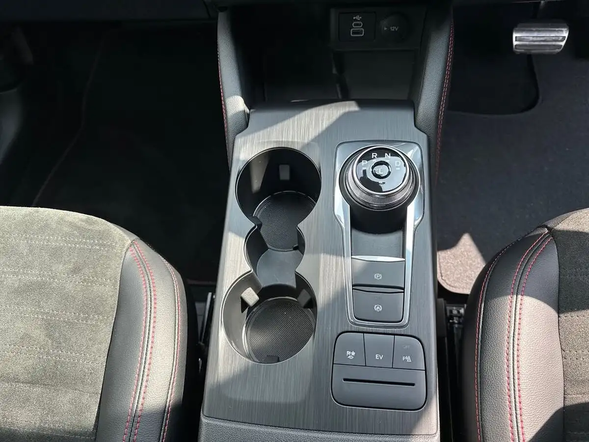 2024-ford-kuga-25t-st-line-x-edition-225ps-phev-big-27