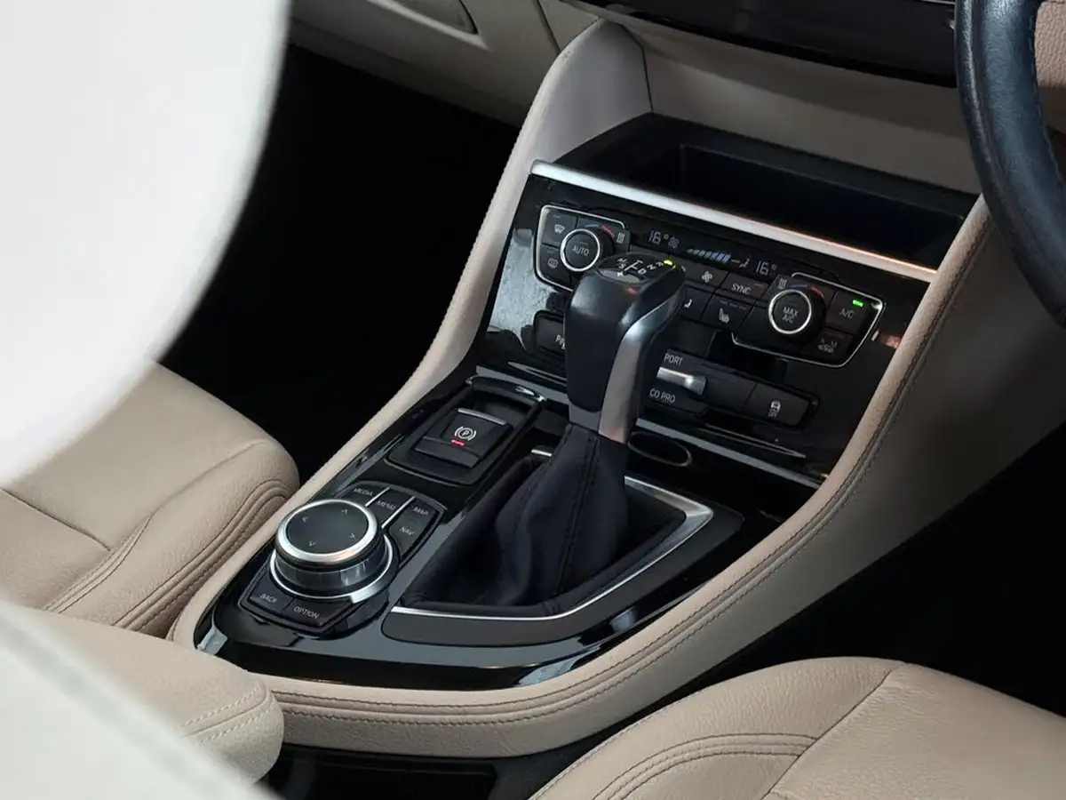 2019-bmw-2-series-15-225xe-phev-luxury-big-42