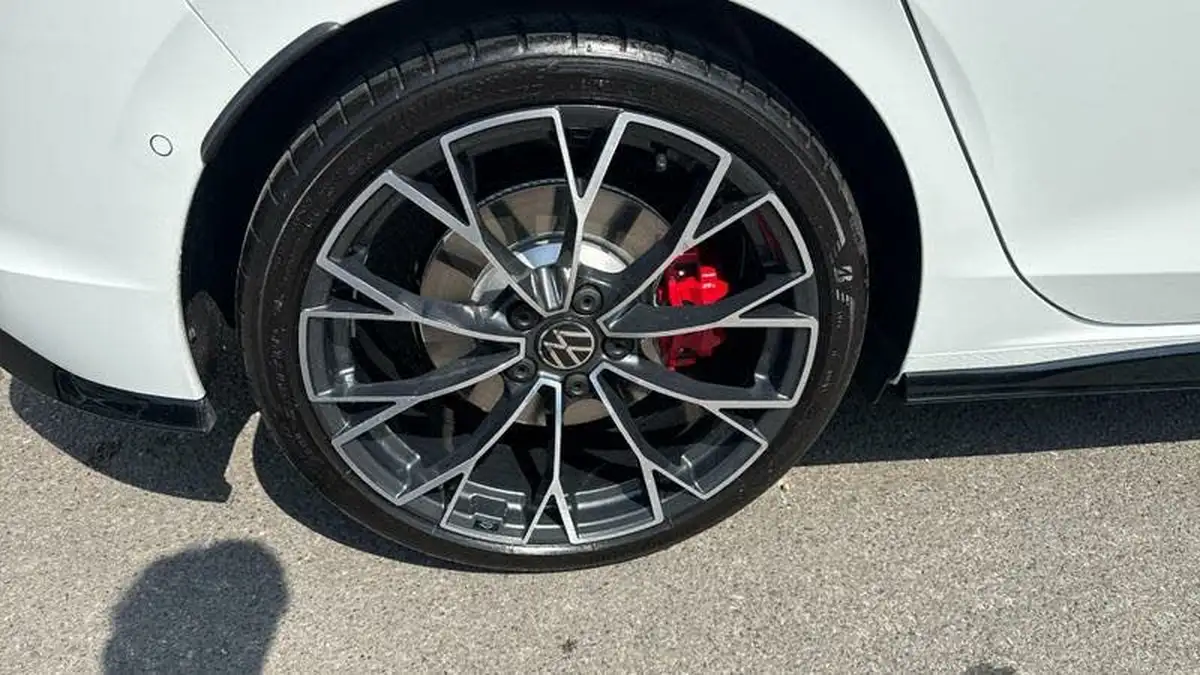 2025-volkswagen-golf-20-tsi-gti-clubsport-big-16