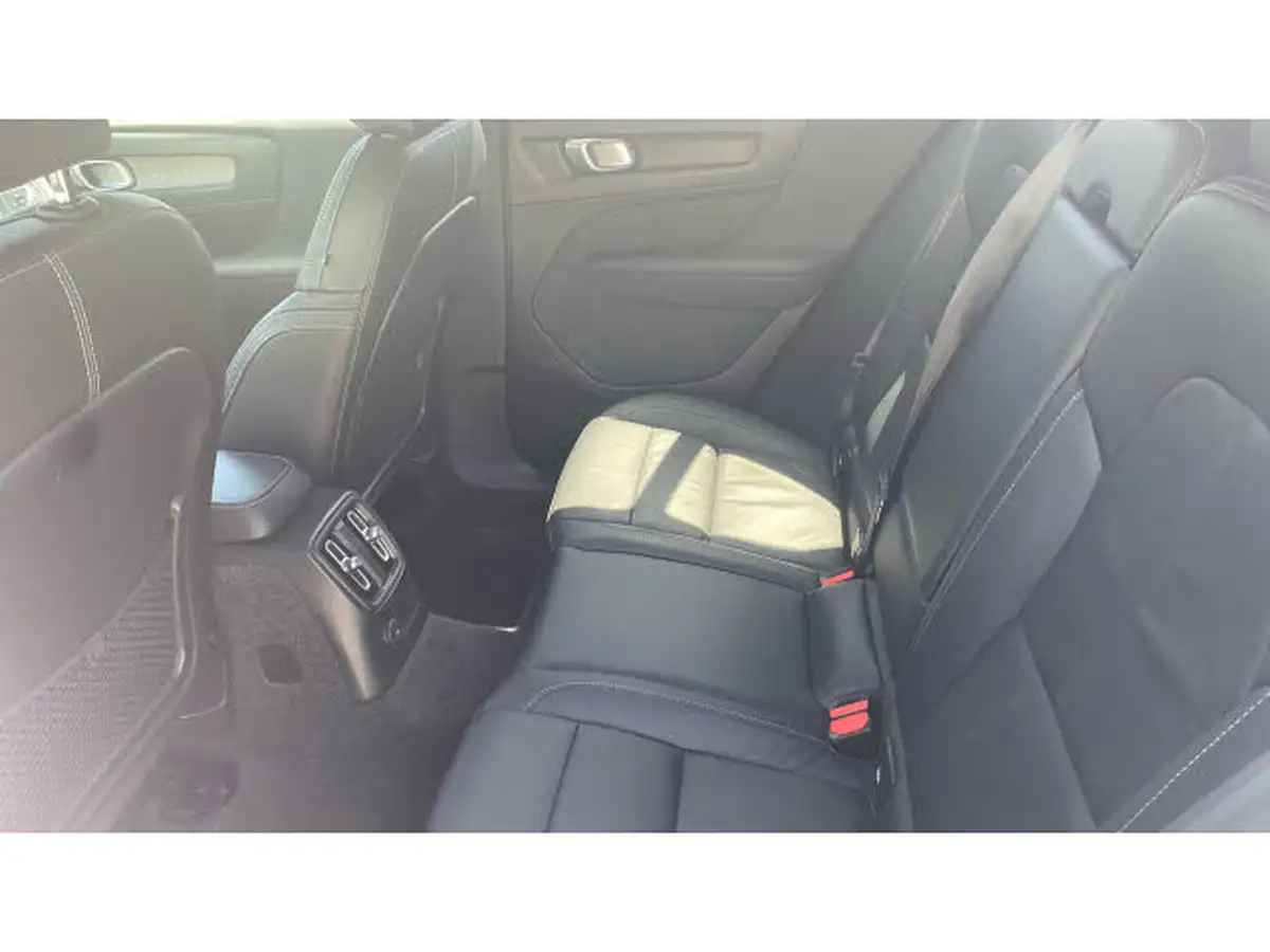 2022-volvo-xc40-15-t5-inscription-pro-big-9