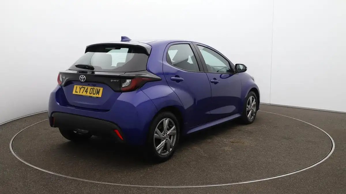2025-toyota-yaris-15-vvt-i-icon-big-54