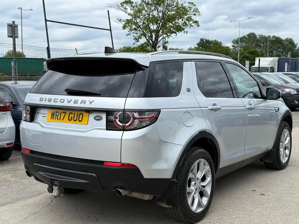 2017-land-rover-discovery-sport-20td4-hse-180ps-station-wagon-auto-big-10