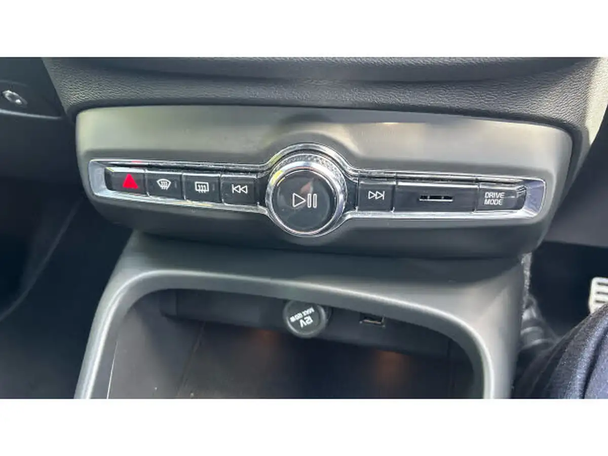 2020-volvo-xc40-20td-d3-r-design-geartronic-big-28