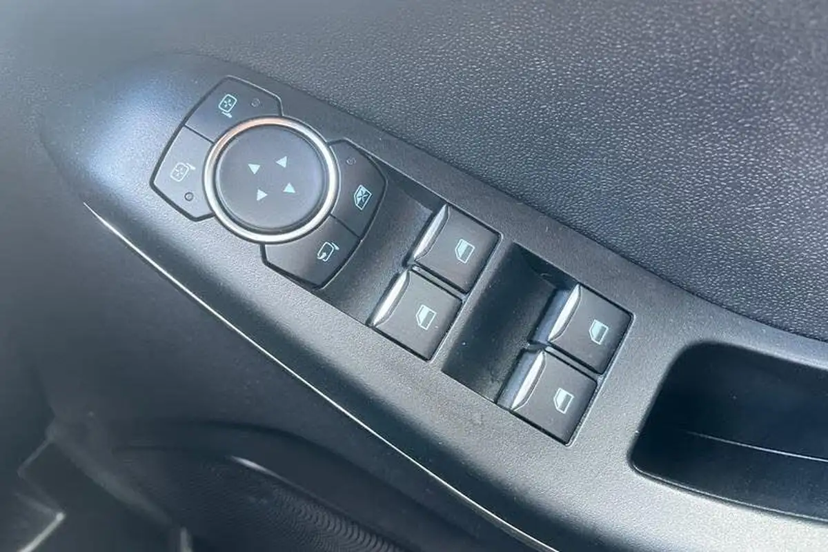 2020-ford-fiesta-10t-st-line-edition-155ps-hybrid-mhev-5d-big-15