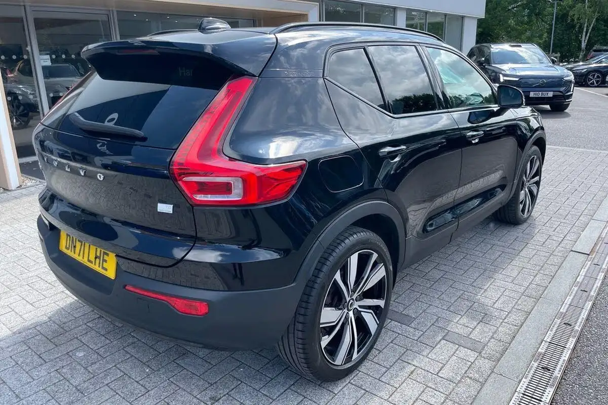 2021-volvo-xc40-15-t5-r-design-pro-258bhp-big-6
