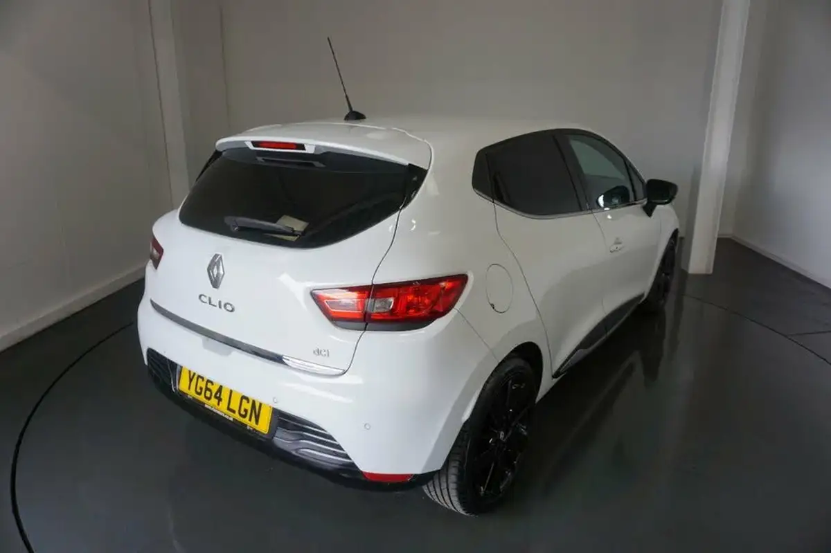 2014-renault-clio-15dci-dynamique-s-medianav-edc-auto-big-9