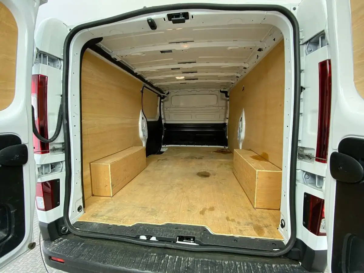 2023-renault-trafic-20dci-ll30-130-business-panel-big-26