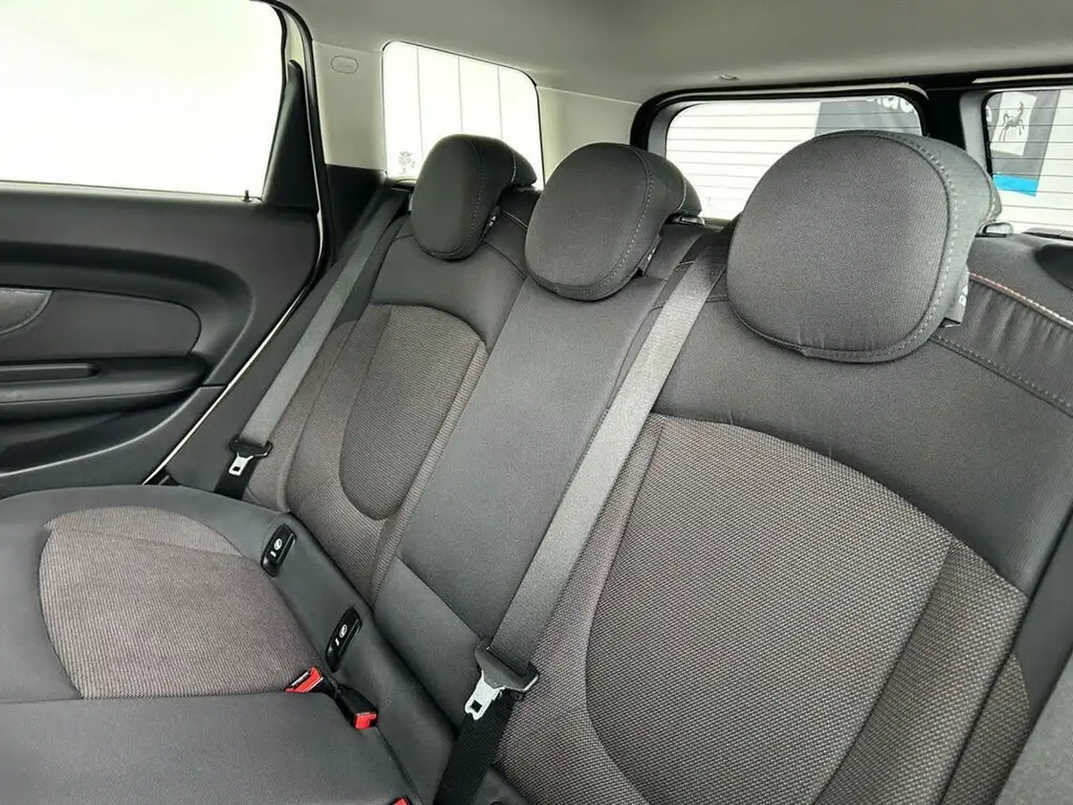 2018-mini-clubman-15-cooper-classic-ss-big-19