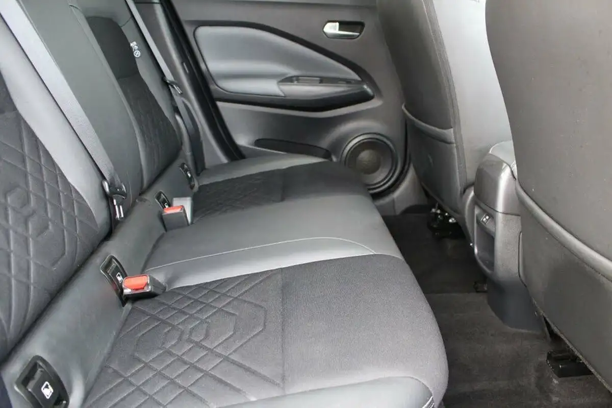 2021-nissan-juke-10-dig-t-tekna-dct-big-18