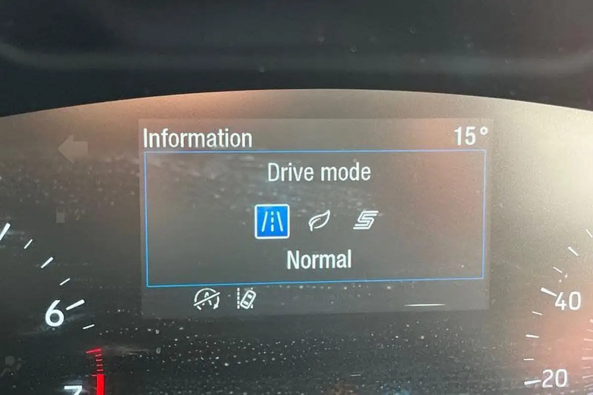 2022-ford-focus-10t-trend-hybrid-mhev-hatchback-powershift-big-30