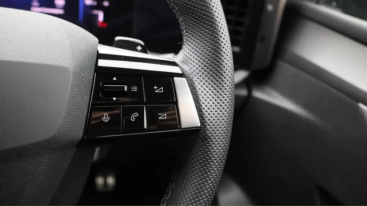 2023-vauxhall-astra-12-turbo-gs-hatchback-auto-big-24