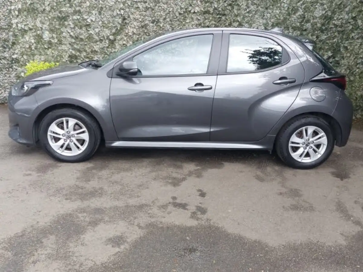 2022-mazda-mazda2-15-agile-big-3