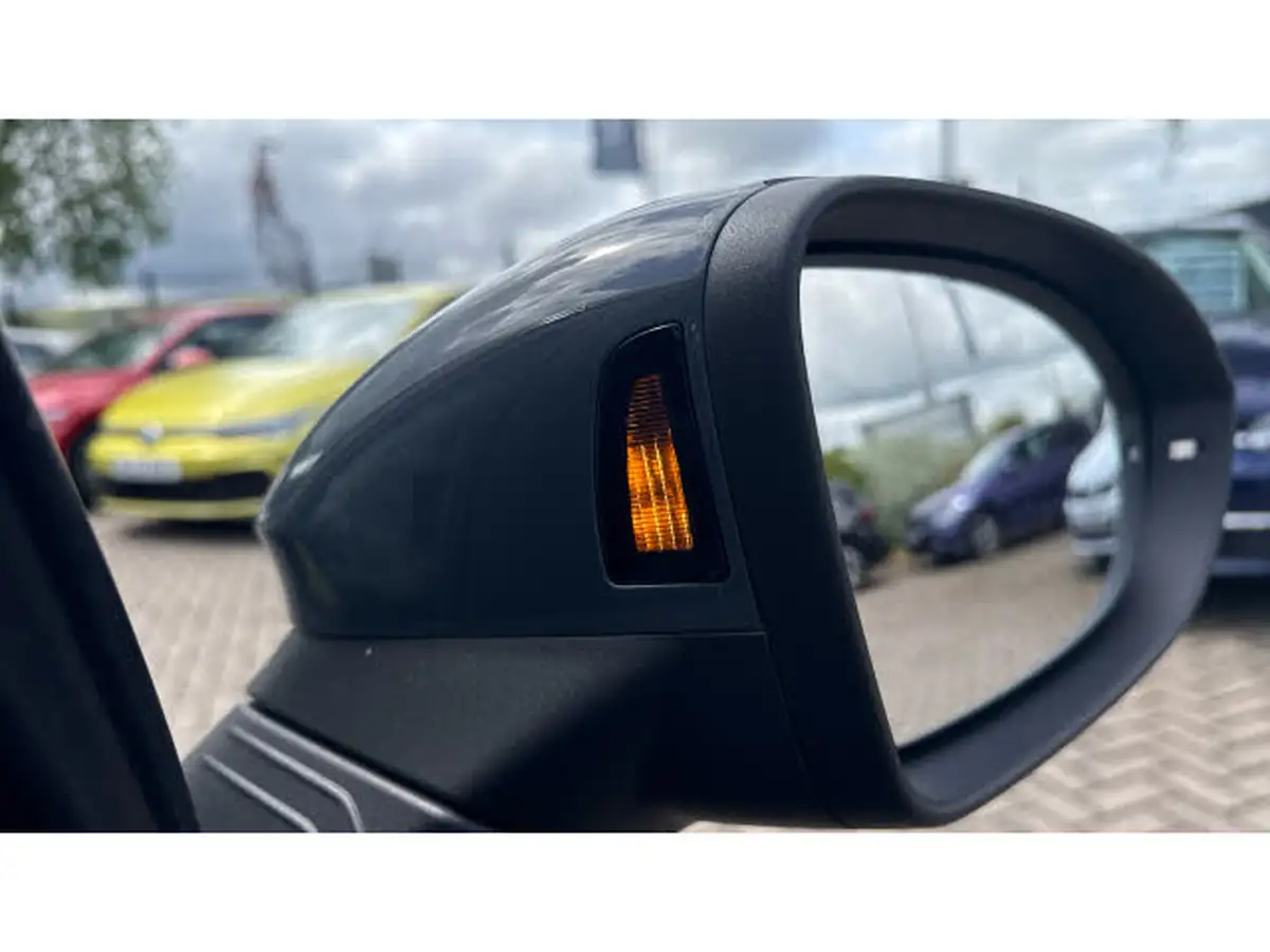 2022-volkswagen-golf-20tdi-gtd-big-25