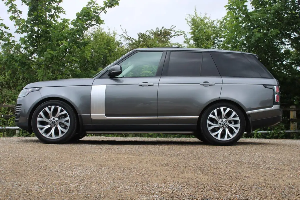 2019-land-rover-range-rover-30-sdv6-autobiography-big-16