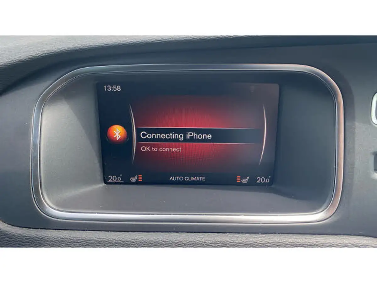 2019-volvo-v40-20td-d3-inscription-edition-big-28