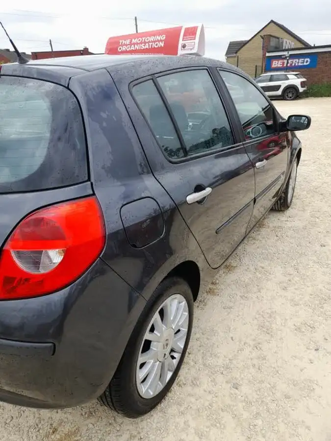 2008-renault-clio-12-dynamique-16v-100bhp-hatchback-5d-big-3