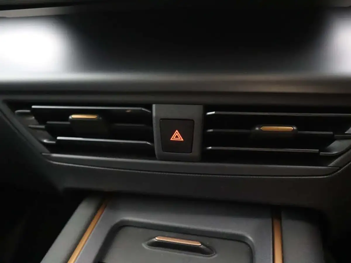 2024-cupra-born-e-v2-230ps-58kwh-e-boost-big-27