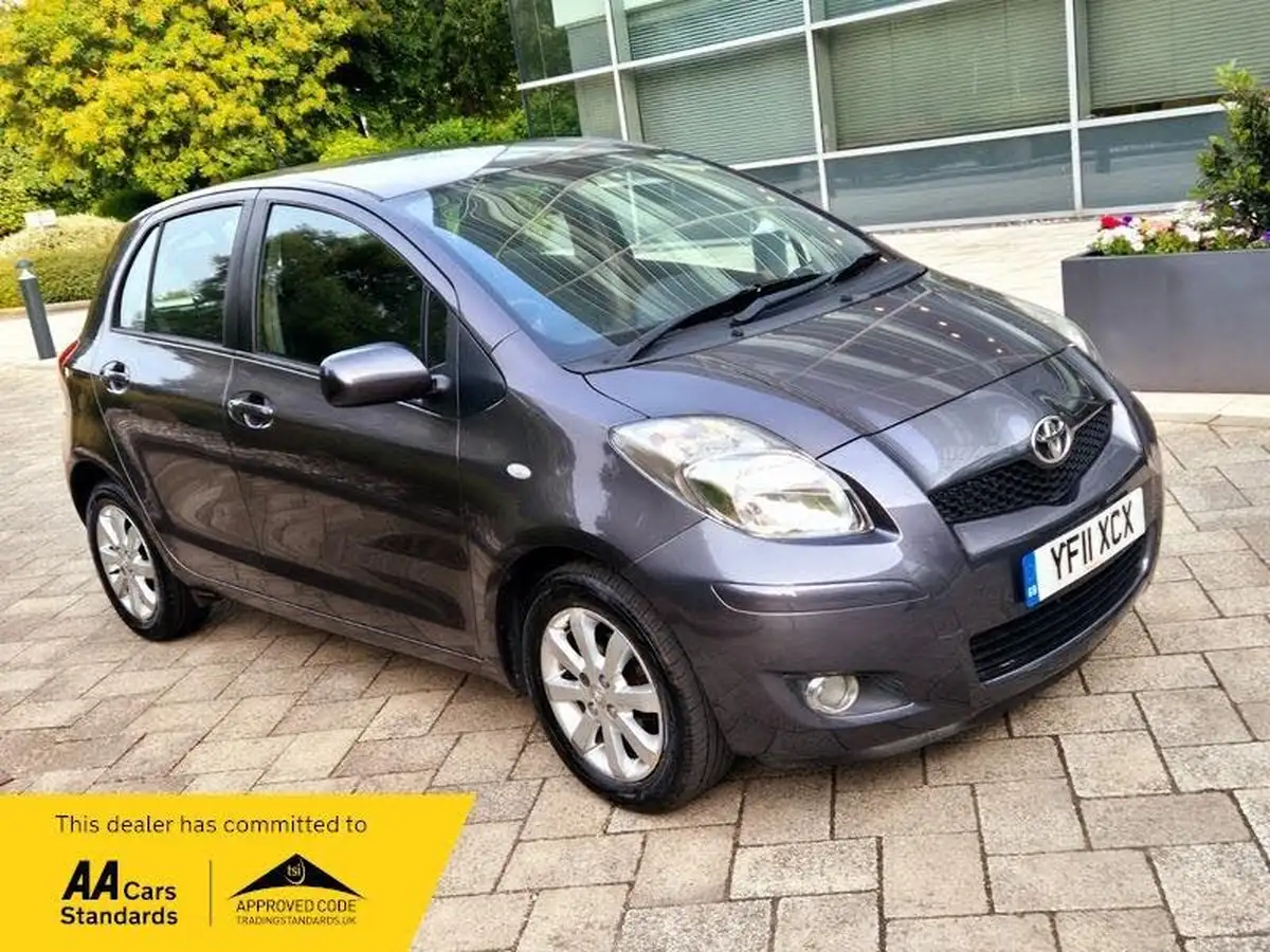 2011-toyota-yaris-133-t-spirit-vvt-i-101bhp-5d-big-0