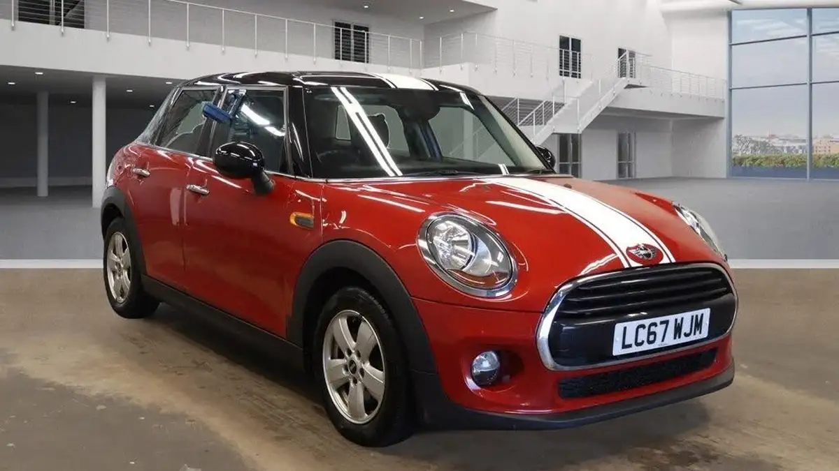 2017-mini-cooper-15-cooper-ss-hatchback-5d-auto-big-1