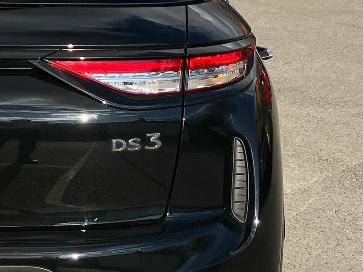 2022-ds-ds-3-crossback-12-puretech-bastille-100ps-big-26