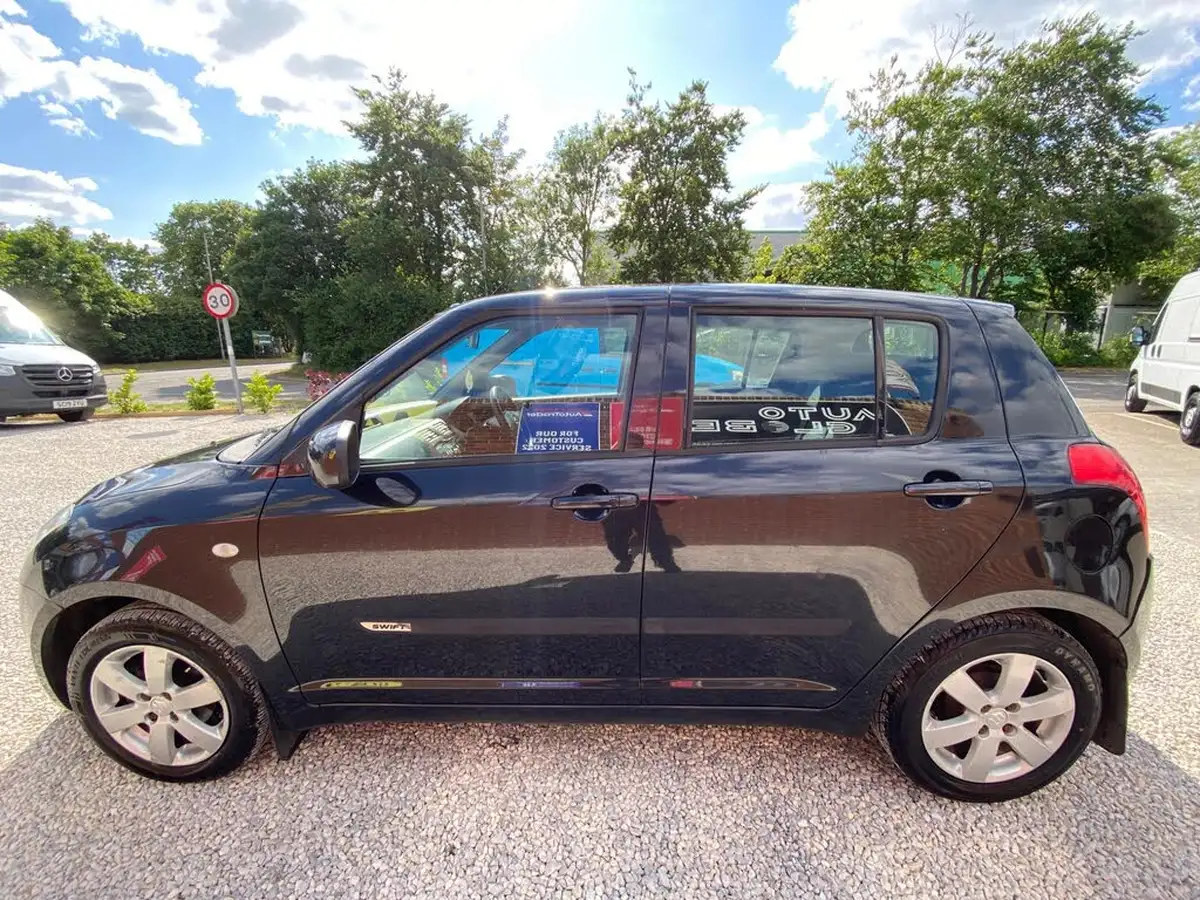 2009-suzuki-swift-13td-big-14