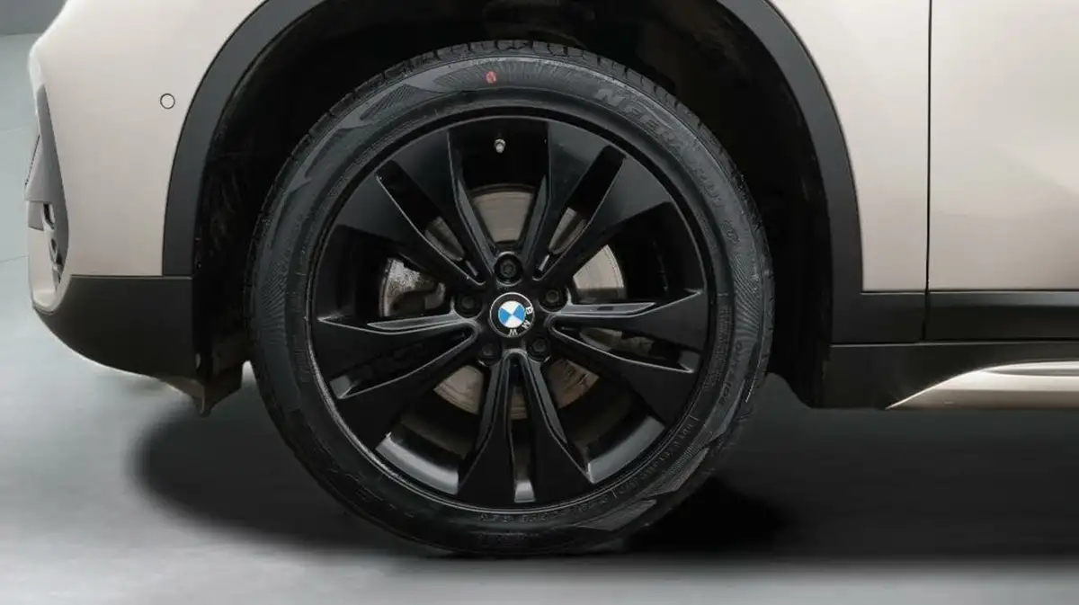 2022-bmw-x1-20td-sdrive18d-sport-big-18