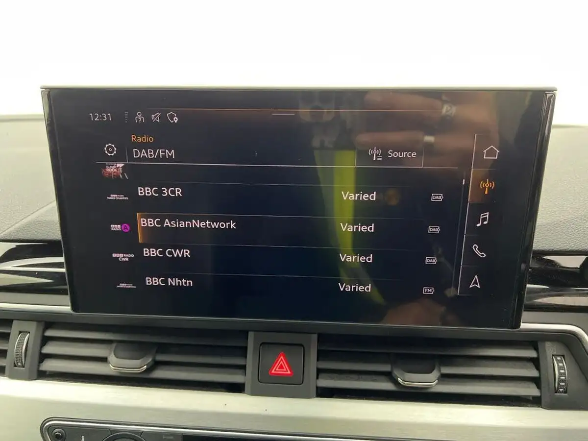 2021-audi-a4-avant-20-35-tfsi-s-line-tronic-big-14