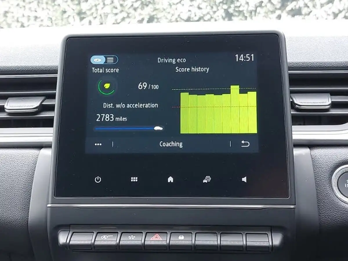 2024-renault-captur-10-tce-techno-big-12