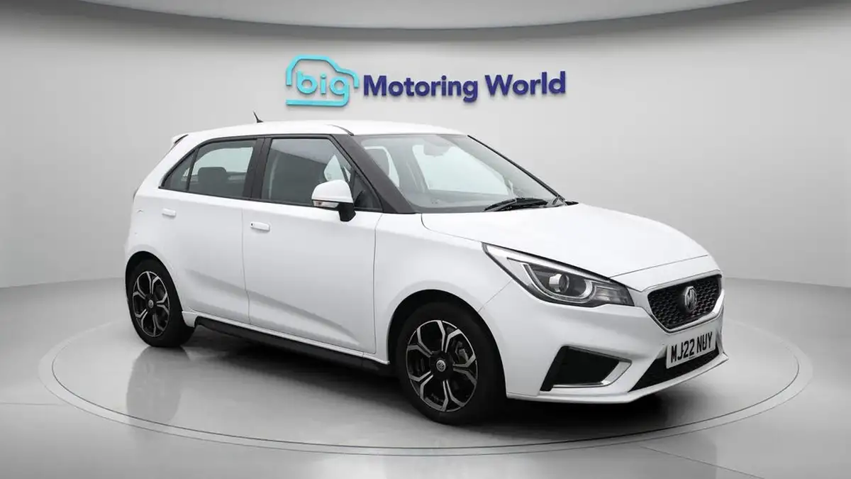 2022-mg-mg3-15-vti-tech-exclusive-nav-big-1