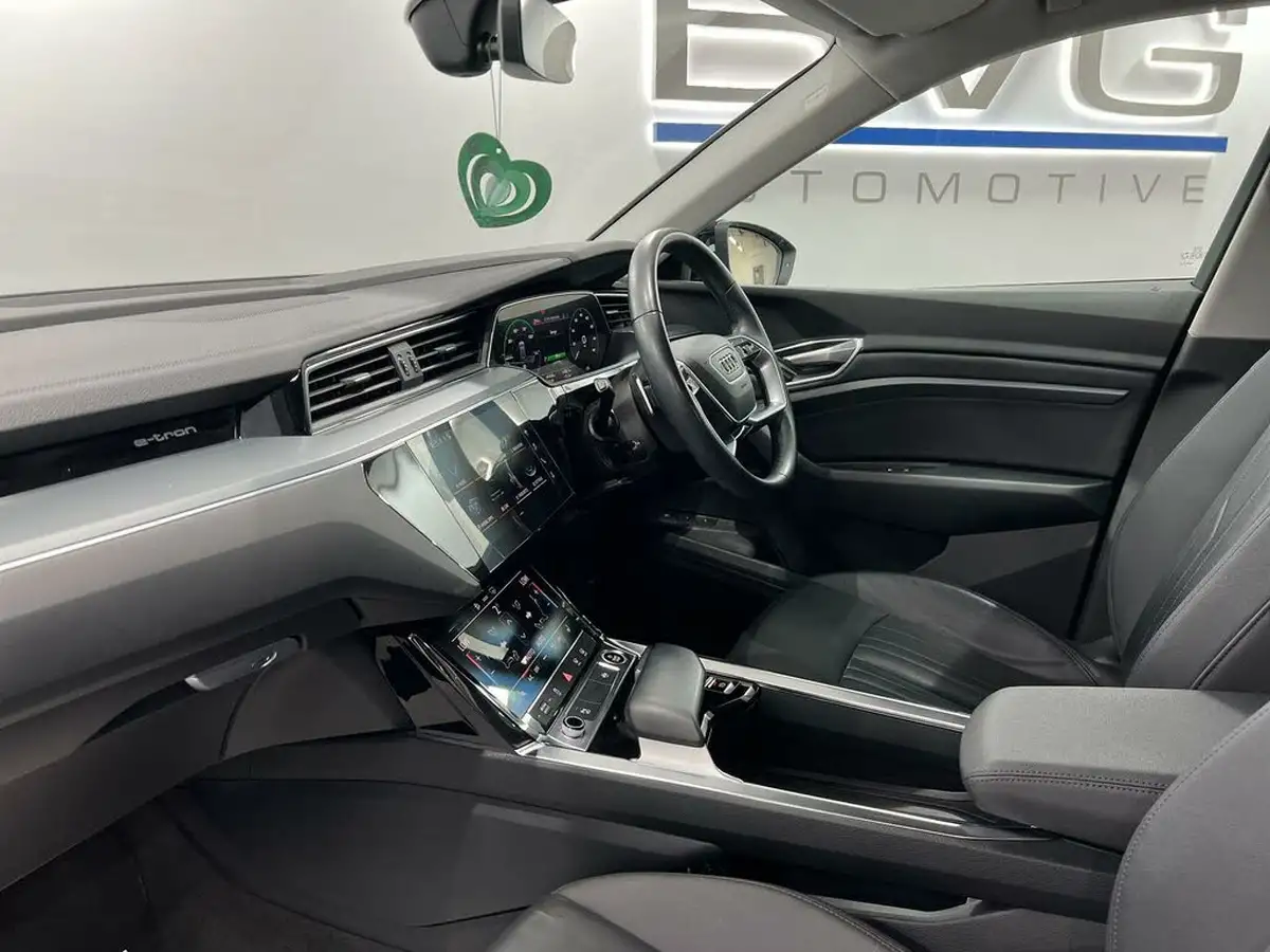 2021-audi-e-tron-50e-technik-station-wagon-big-67