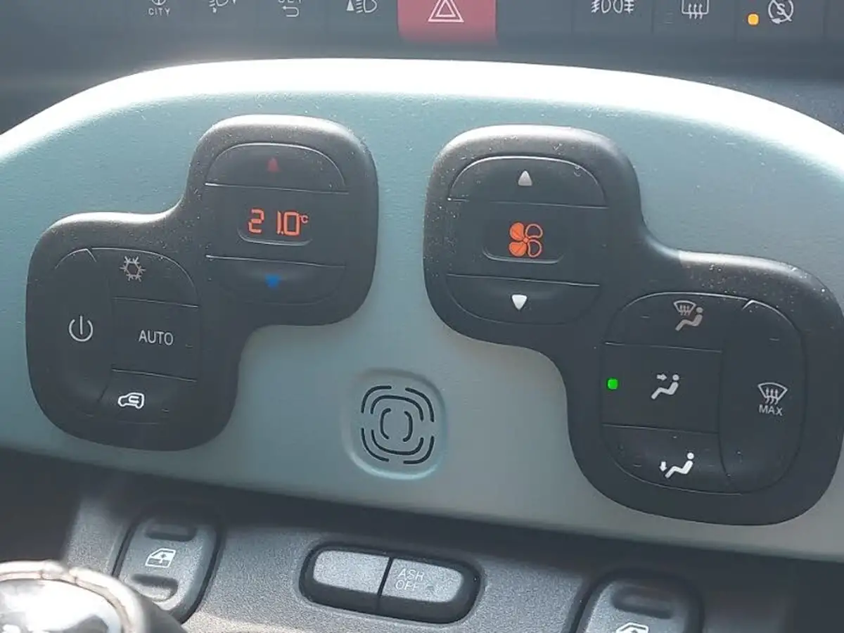 2020-fiat-panda-10-city-cross-big-14