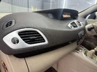 2010-renault-scenic-15td-privilege-tom-tom-small-24