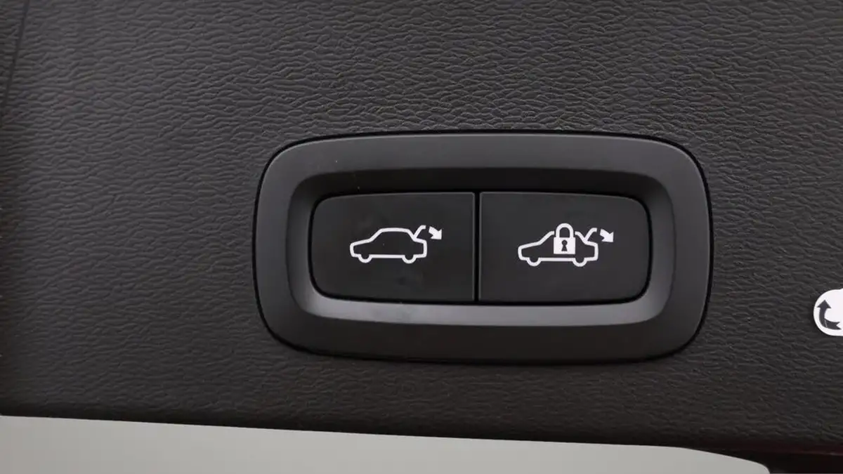 2021-volvo-xc40-15-t5-inscription-pro-258bhp-big-23