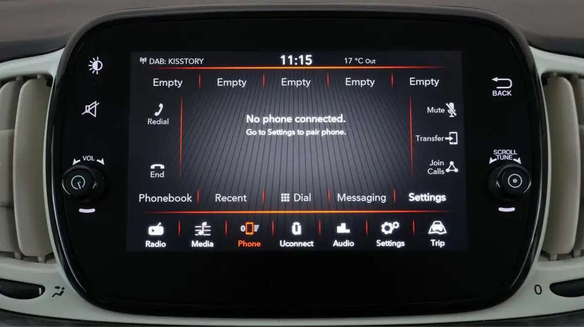 2021-fiat-500-10-lounge-big-24