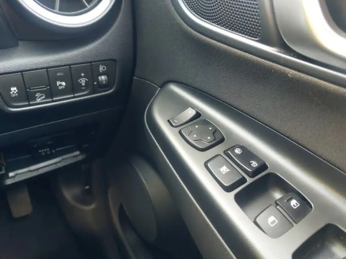 2022-hyundai-kona-10-t-gdi-se-connect-big-15