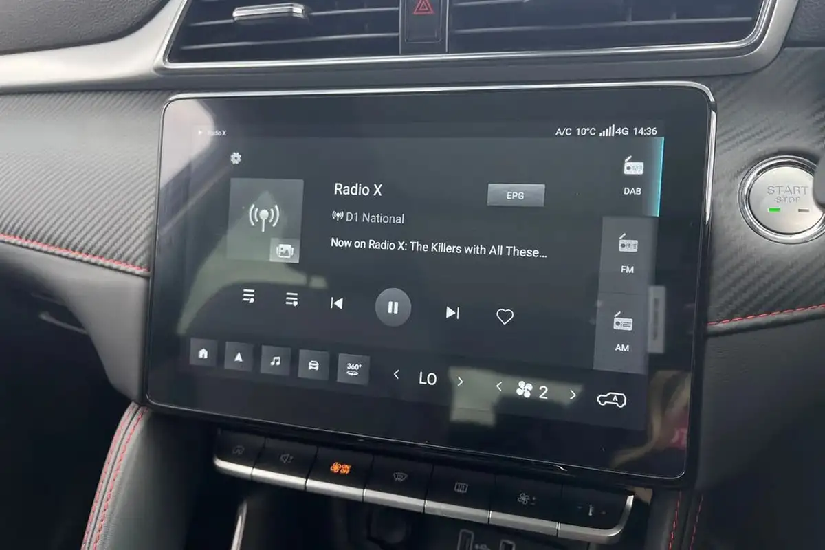2024-mg-zs-suv-e-trophy-connect-ev-156ps-long-range-big-48