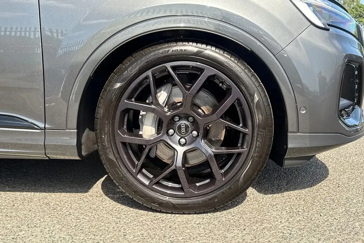 2025-audi-q7-30-45-tdi-black-edition-big-9