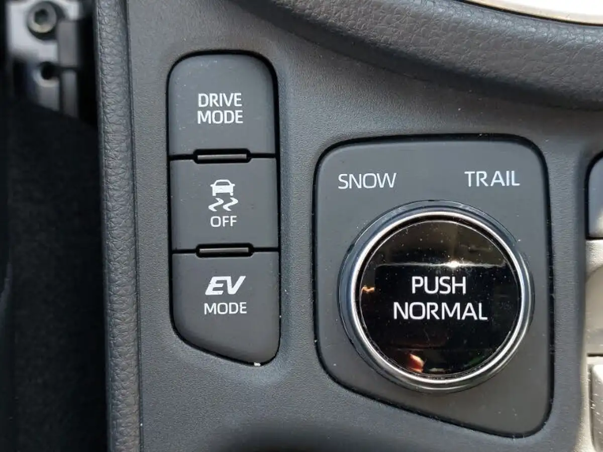 2024-toyota-yaris-cross-15-vvt-i-excel-awd-i-big-16