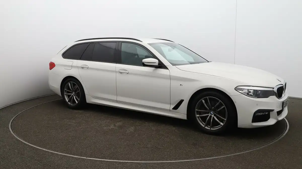 2017-bmw-5-series-20td-520d-m-sport-touring-5d-big-39