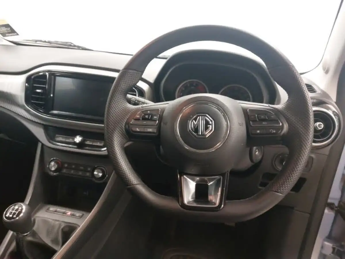 2024-mg-mg3-15-vti-tech-exclusive-nav-big-6